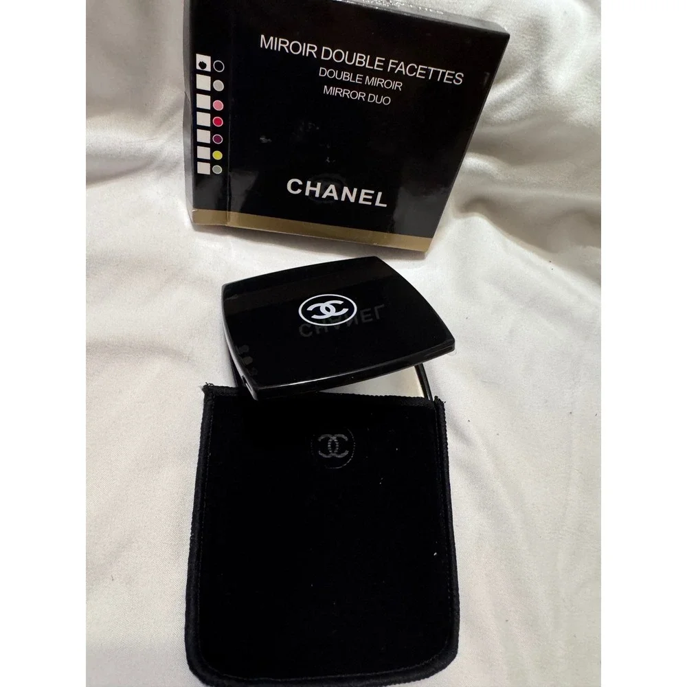 Chanel Miroir Double Facettes Mirror Duo 137.500 Black Compact